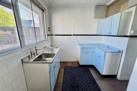 2 bedroom detached bungalow for sale, Heol Lotwen, Capel Hendre, Ammanford