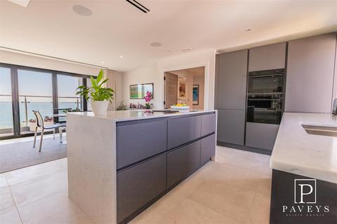 3 bedroom apartment for sale, The Esplanade, Frinton-On-Sea