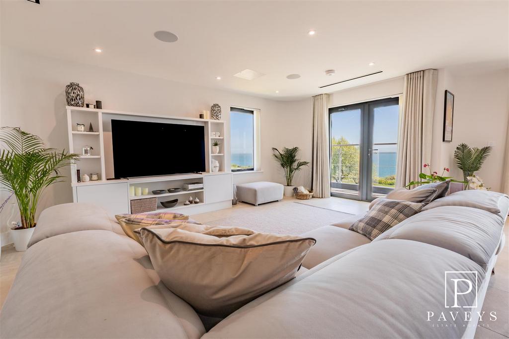 Lounge kitchen dining