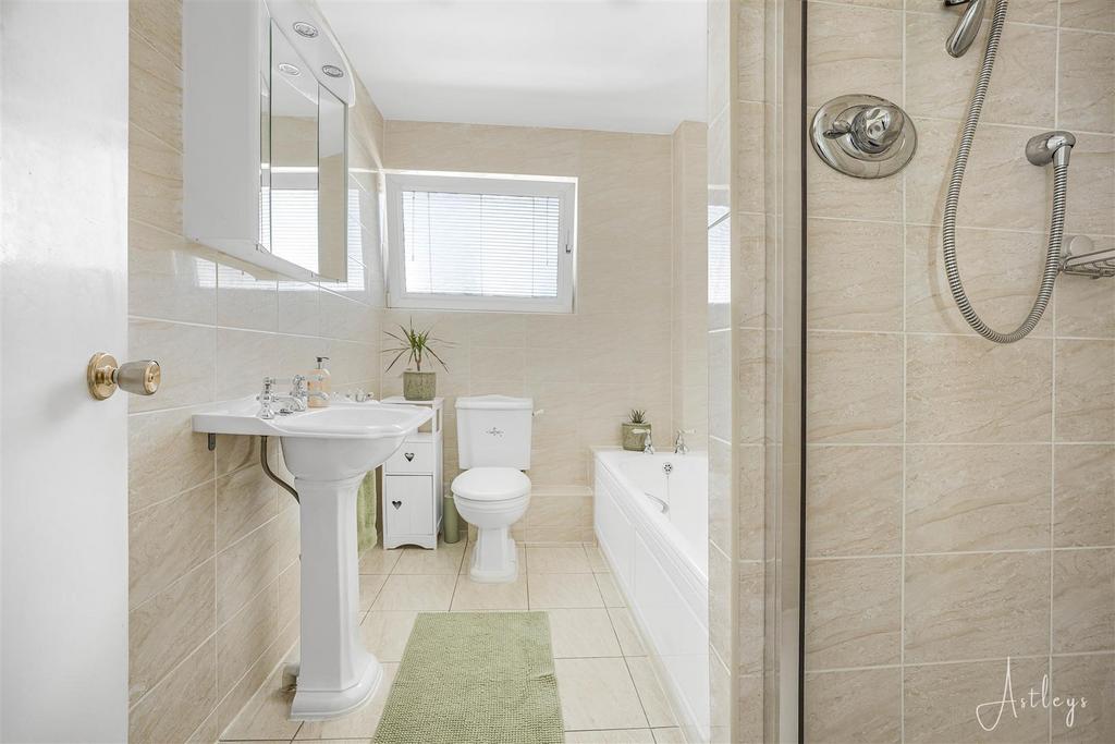 Bathroom/w.c.