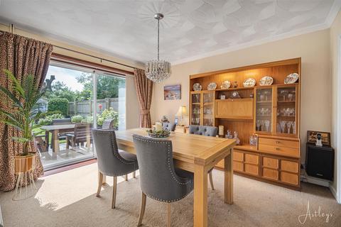 4 bedroom detached house for sale, Ffrwd Vale, Neath