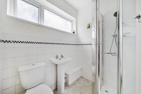 81 Meadowview Road, London, SE6 3NL