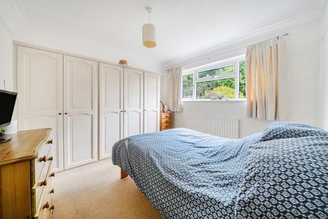 81 Meadowview Road, London, SE6 3NL