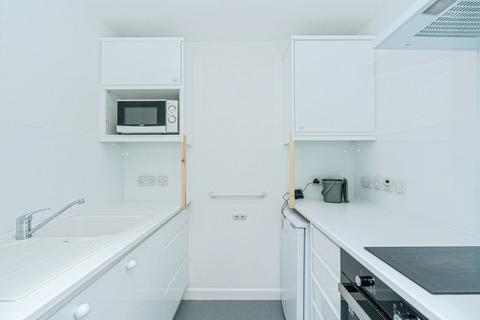 1 bedroom retirement property for sale, Mount Hermon Road, Woking GU22