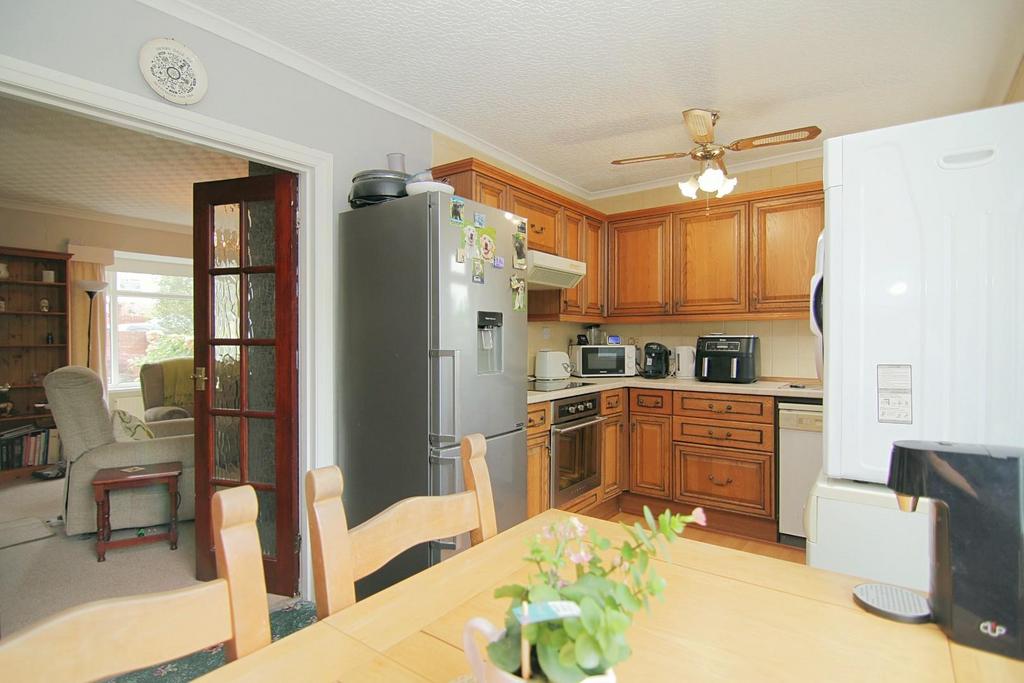 Dining kitchen