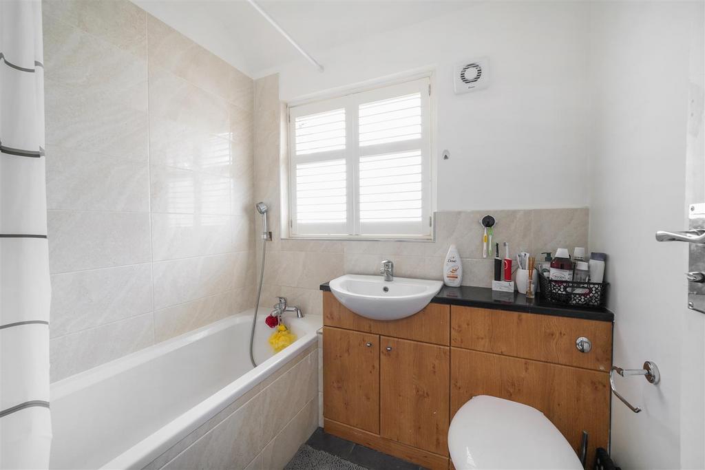 104 Elton Avenue - 0p0 SKNeg8 DV56z4z05tb.jpg