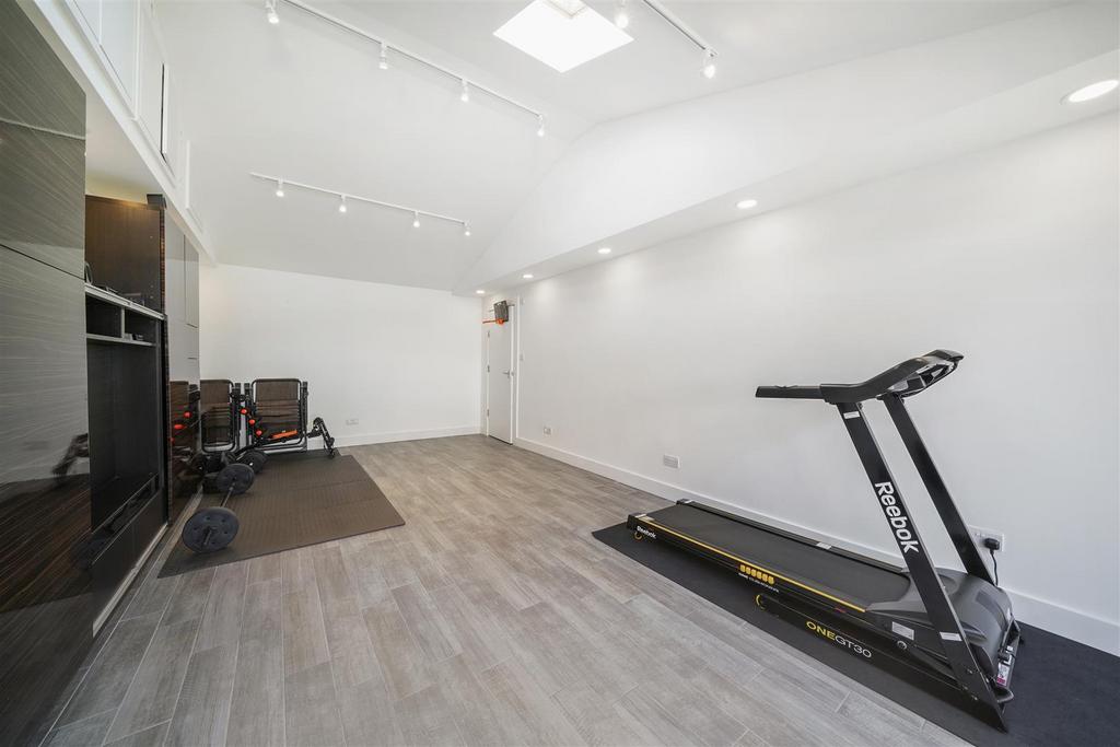 104 Elton Avenue - hfrfuf7 CSWz Sg STWer ZL.jpg