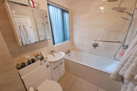 281 Brays Road, Sheldon, Birmingham, B26 2XA