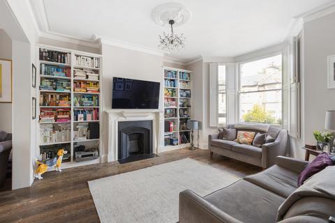 14 Hamilton Road, Brentford, TW8 0QE