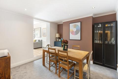14 Hamilton Road, Brentford, TW8 0QE