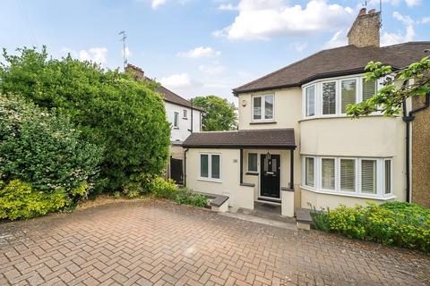 14 South Drive, Coulsdon, CR5 2BG