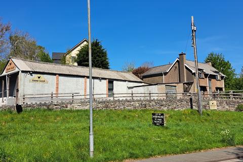 Dorlangoch & Camden Stores, Brecon, Powys.