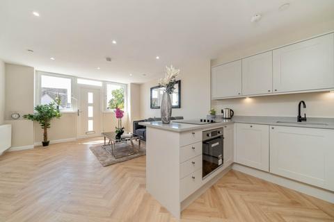 2 bedroom apartment for sale, High Street, Kilmacolm
