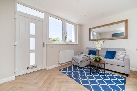 2 bedroom apartment for sale, High Street, Kilmacolm