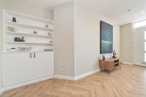 2 bedroom apartment for sale, High Street, Kilmacolm
