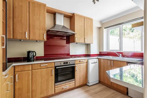 57 Home Park, Oxted, RH8 0JS