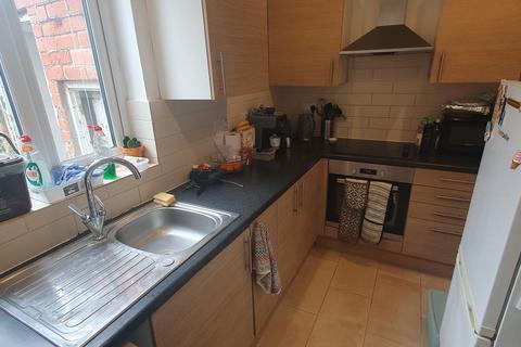 2 bedroom flat to rent, 2 BED FLAT for Rent - Flat 1 (Ground Floor), 152 Donald Street, Roath, Cardiff. CF24 4TP