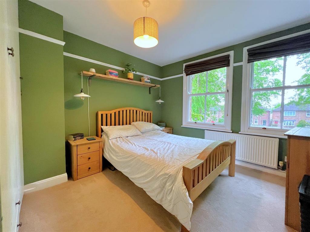 Bed 1.jpg