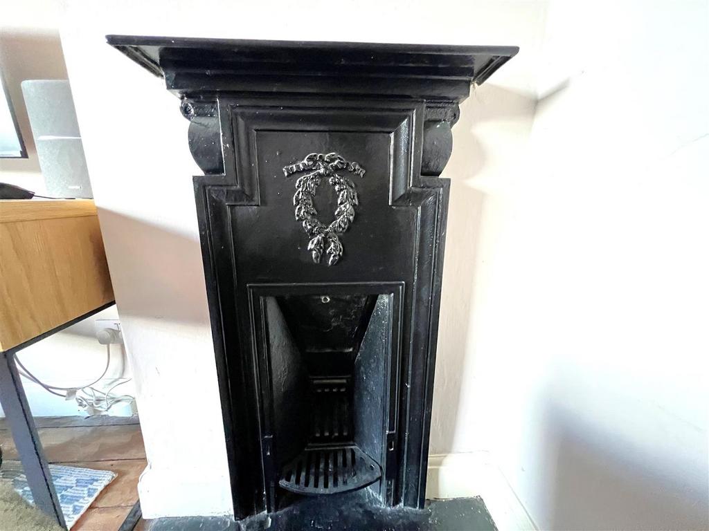 Fireplace bedroom.jpg