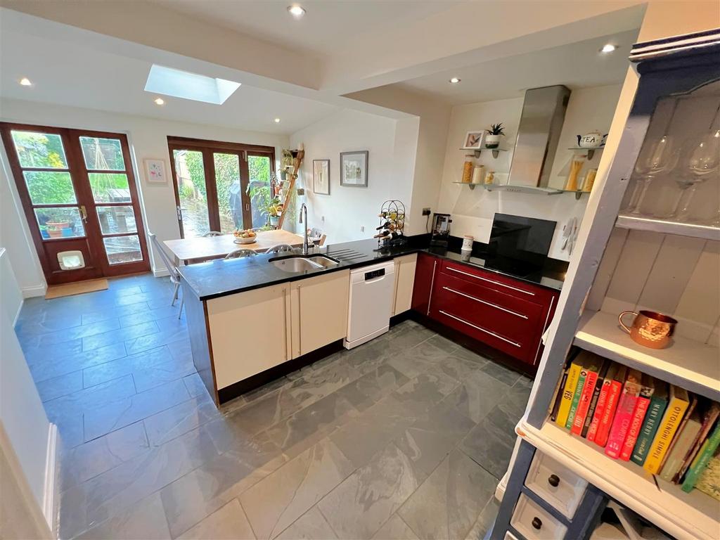 Kitchen.jpg