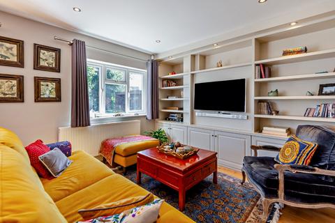 1 The Hatch, Windsor, SL4 5UD