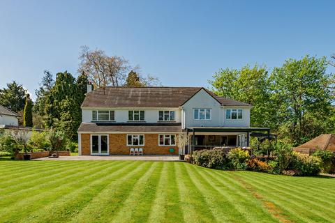 1 The Hatch, Windsor, SL4 5UD