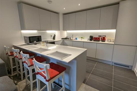 3 bedroom apartment to rent, Local Crescent, The Crescent, Salford