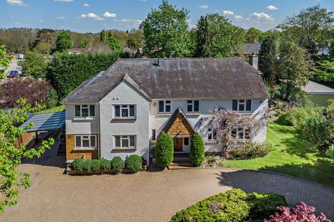 6 bedroom detached house to rent, The Hatch, Windsor, Berkshire