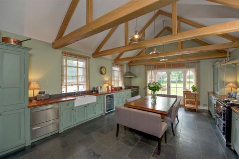 6 bedroom detached house for sale, Powdermill Lane, Battle