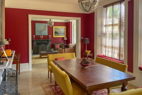 6 bedroom detached house for sale, Powdermill Lane, Battle