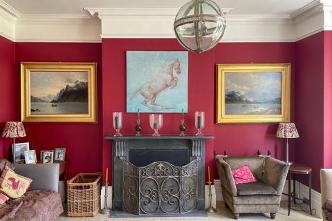 6 bedroom detached house for sale, Powdermill Lane, Battle