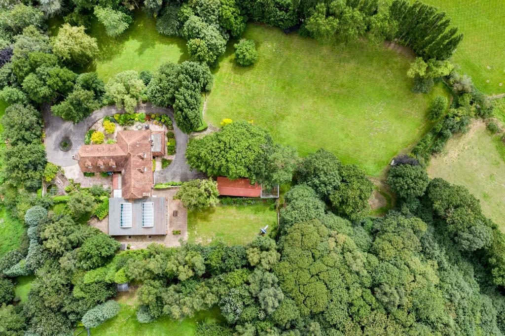 House in Sittingbourne - View 4