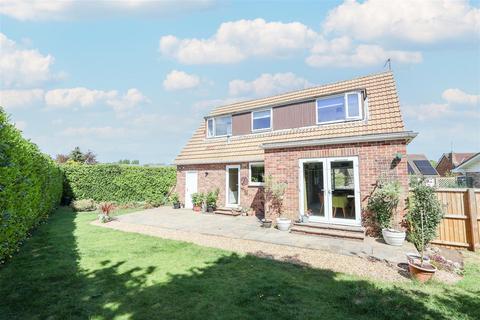3 bedroom detached house for sale, Red Bank Close, Ripon