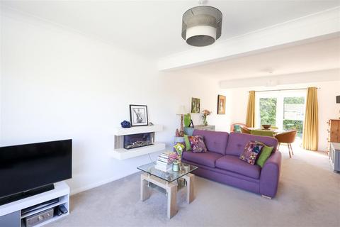 3 bedroom detached house for sale, Red Bank Close, Ripon