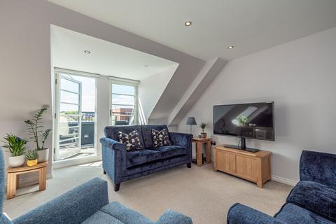 Flat 18, 6 Hatters Lane, Edinburgh, EH7 4GX