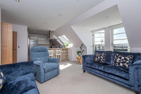 Flat 18, 6 Hatters Lane, Edinburgh, EH7 4GX