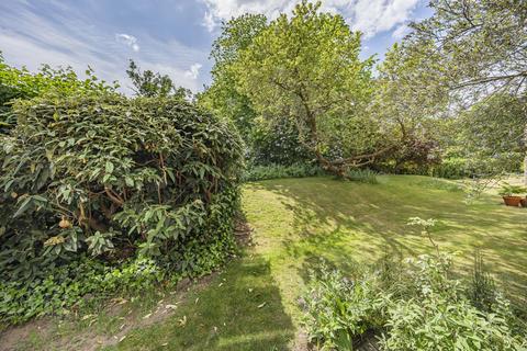 undefined, Harrowdene Gardens, Teddington