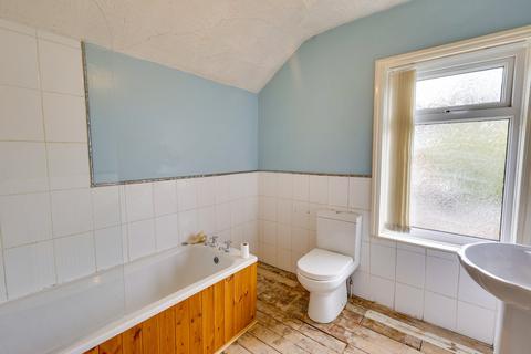 46 Alexandra Road, Horsforth, Leeds, LS18 4HD