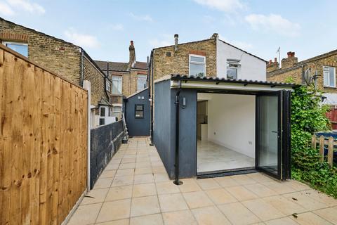 75 Macoma Road, London, SE18 2QJ