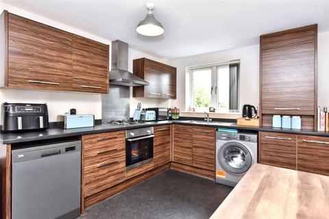 2 bedroom apartment for sale, Jude Court, Leeds, West Yorkshire