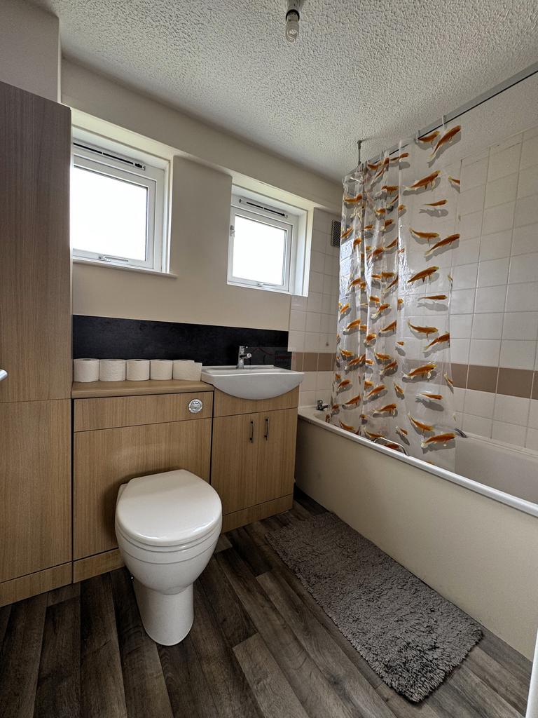 Bathroom.JPG