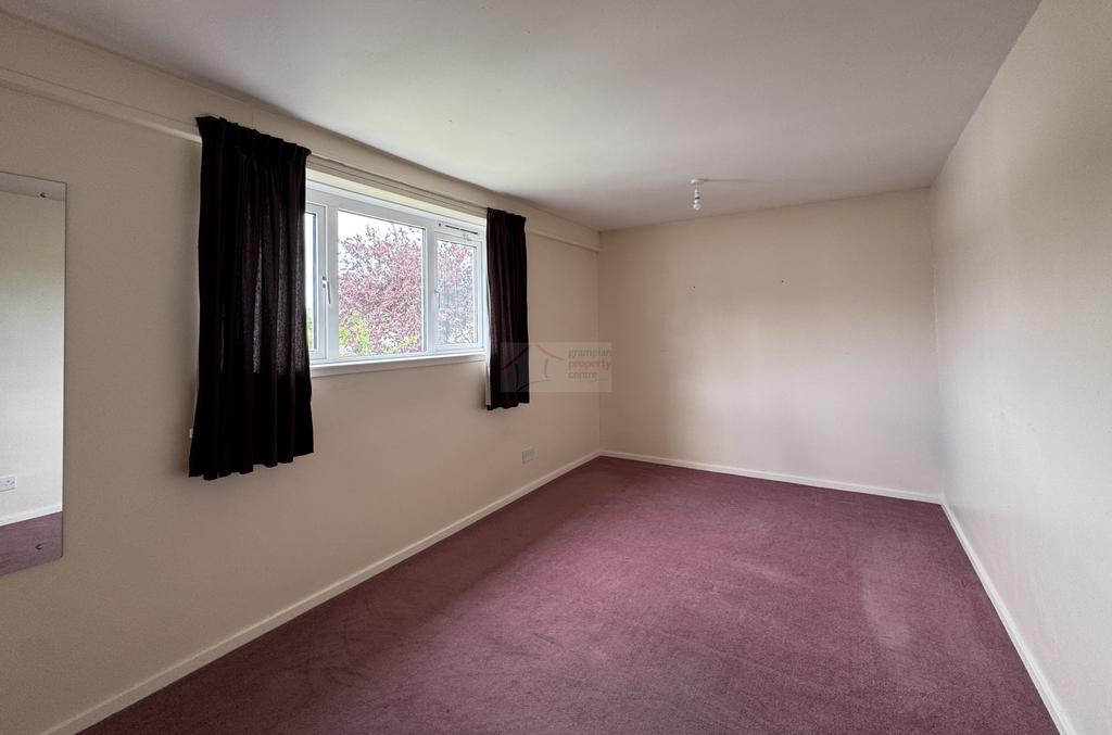 Bedroom 1a.JPG