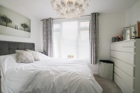 25 Brook Close, Wokingham, RG41 1ND