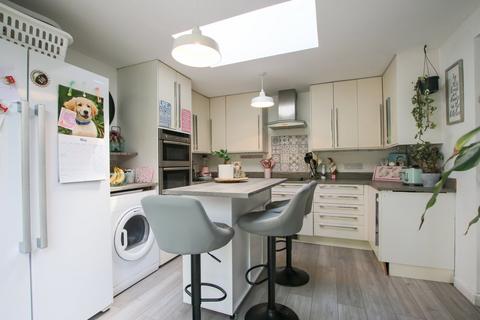 25 Brook Close, Wokingham, RG41 1ND