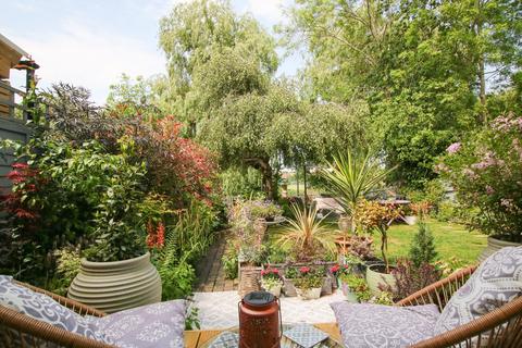 25 Brook Close, Wokingham, RG41 1ND