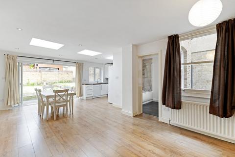 5 Broomfield Place, London, W13 9LB