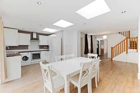 5 Broomfield Place, London, W13 9LB
