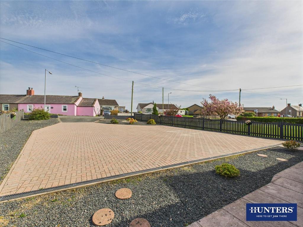 Driveway/Parking
