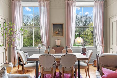 5/1 Brunton Place, Edinburgh, EH7 5EG