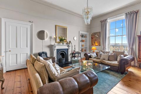 5/1 Brunton Place, Edinburgh, EH7 5EG